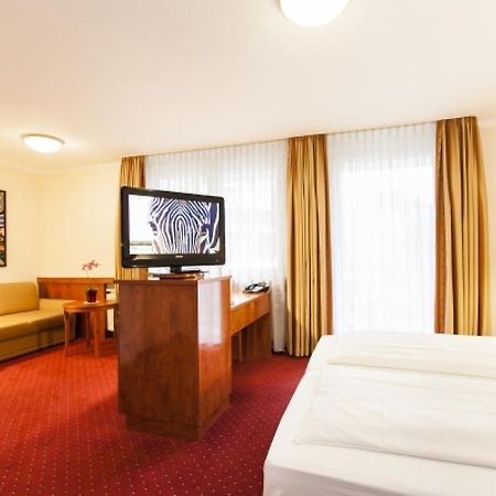 Hotel Am Berliner Platz Langenfeld  Habitación foto